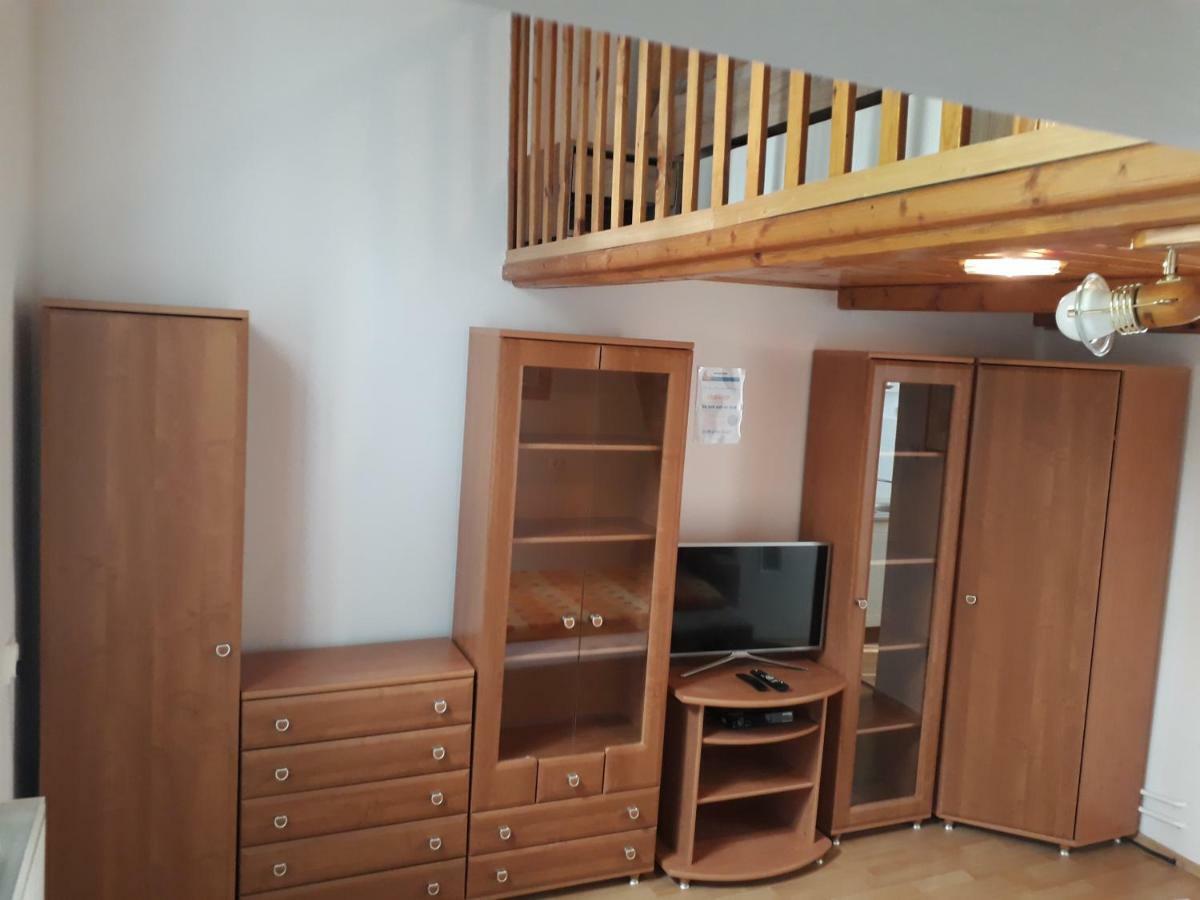 Apartman Pavilon D-Peter Vysoke Tatry Luaran gambar
